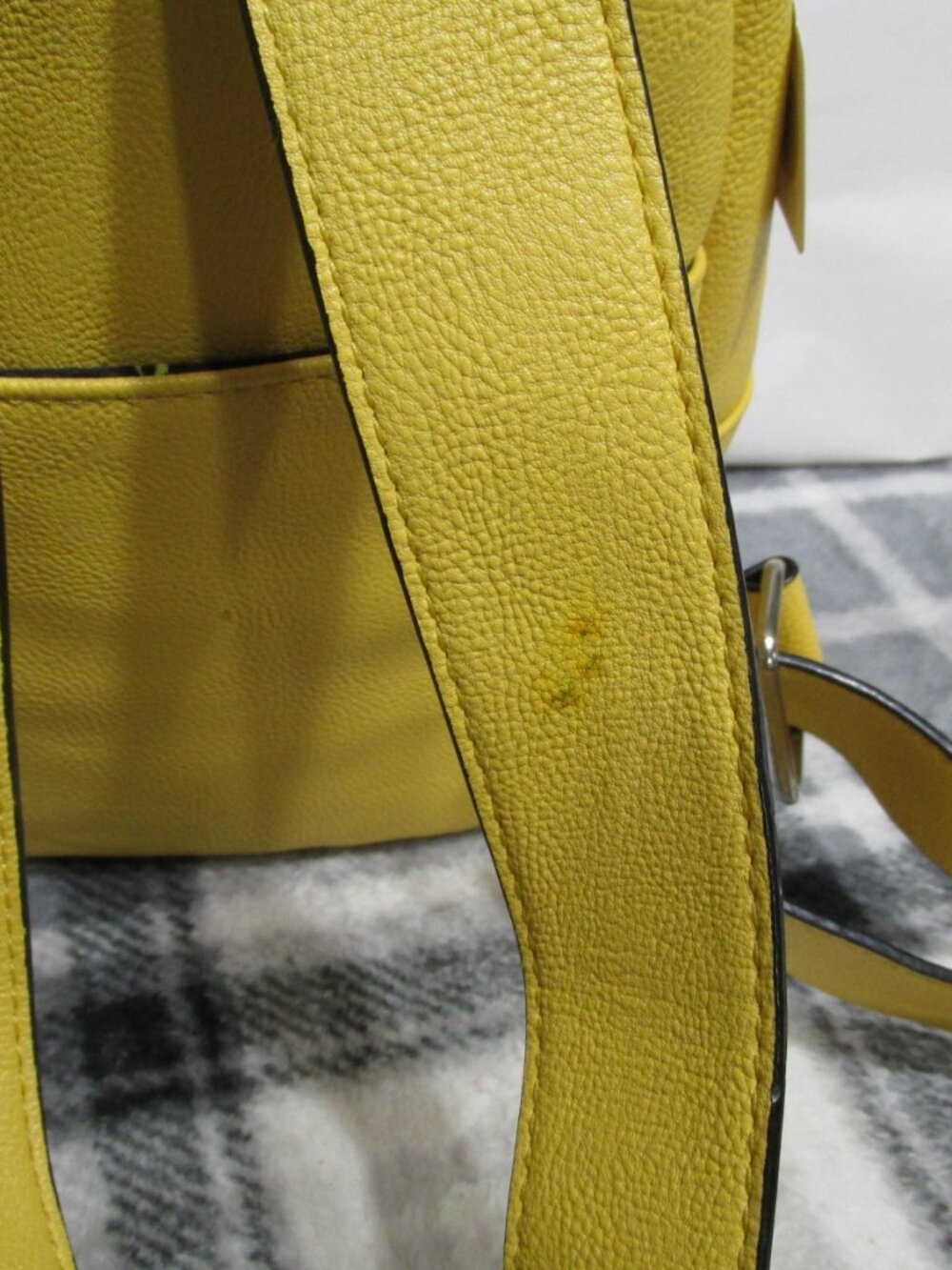 P2874-Betsey Johnson Yellow Pebble Big Bow Backpack - Picture 5 of 8